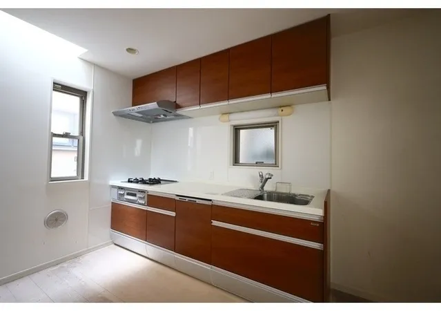 1-24-15 Yoyogi, Shibuya-Ku, Tokyo - Interior - ["Cabinetry", "Kitchen Appliance", "Kitchen"]