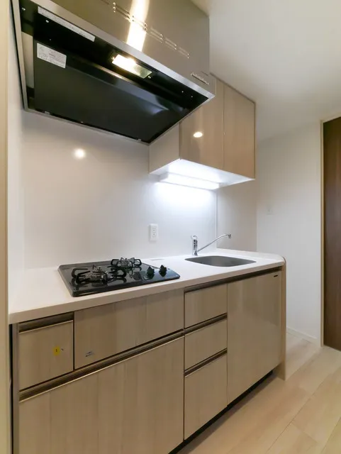 Rubia Akasaka - Interior - ["Countertop", "Cabinetry", "Property"]