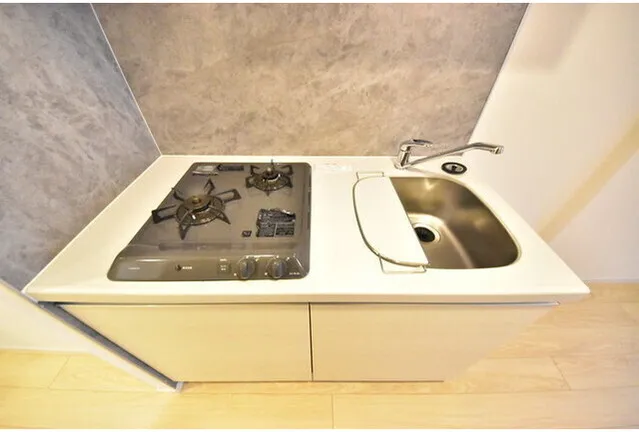 AZEST Shimura 3-chome II - Interior - ["Kitchen Sink", "Kitchen", "Flooring"]