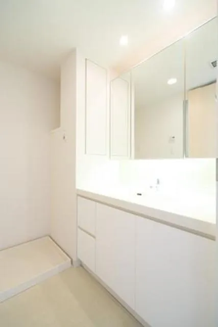 Unison Tower - Interior - ["Sink", "Building", "Mirror"]