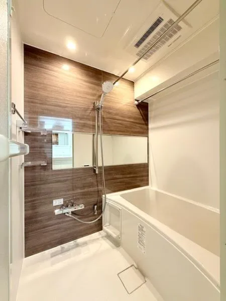 Lier Wakamatsucho - Interior - ["Flooring", "Plumbing fixture", "Interior design"]