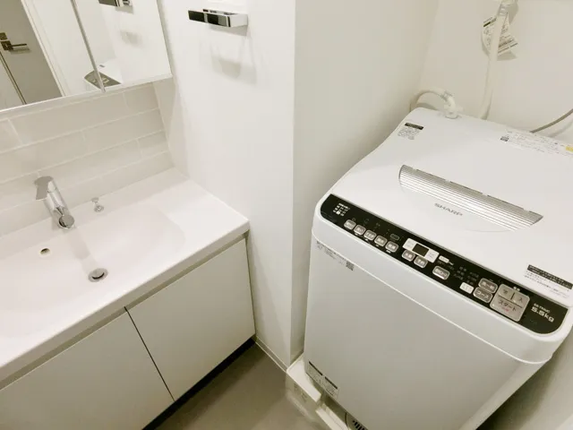 Seaform Higashi-Shinjuku II - Interior - ["Flooring", "Floor", "Washing machine"]