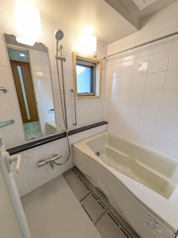 Park Flats Shibuya Daikanyama - Interior - ["Plumbing fixture", "Flooring", "Floor"]
