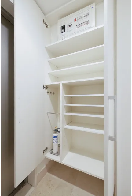 HF Shirokane Takanawa Residence - Interior - ["Wood", "Interior design", "Flooring"]