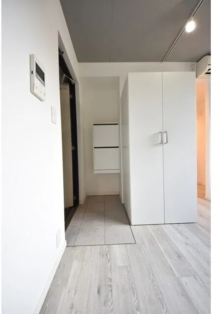 Elflora Sangenjaya - Interior - ["Door", "Fixture", "Building"]