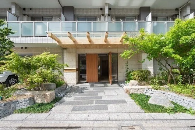 RJR Recross Nishimagome - Exterior - ["Daylighting", "Hardwood", "Balcony"]