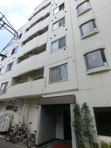 West Waseda Mansion - Exterior - ["Building", "Window", "Bicycle"]