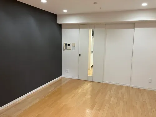 Cross Residence Shirokane Takanawa - Interior - ["Flooring", "Wall", "Floor"]