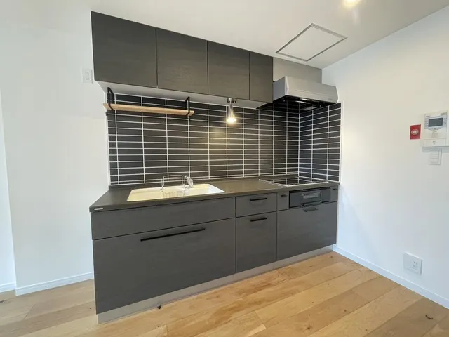 Maison Sunshine - Interior - ["Cabinetry", "Tap", "Sink"]