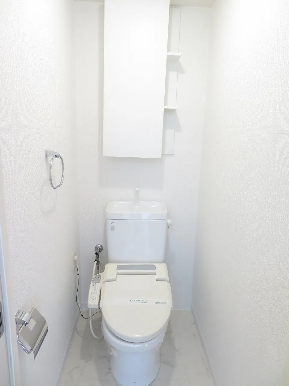 Esty Maison Oshima - Interior - ["Toilet seat", "Property", "Toilet"]