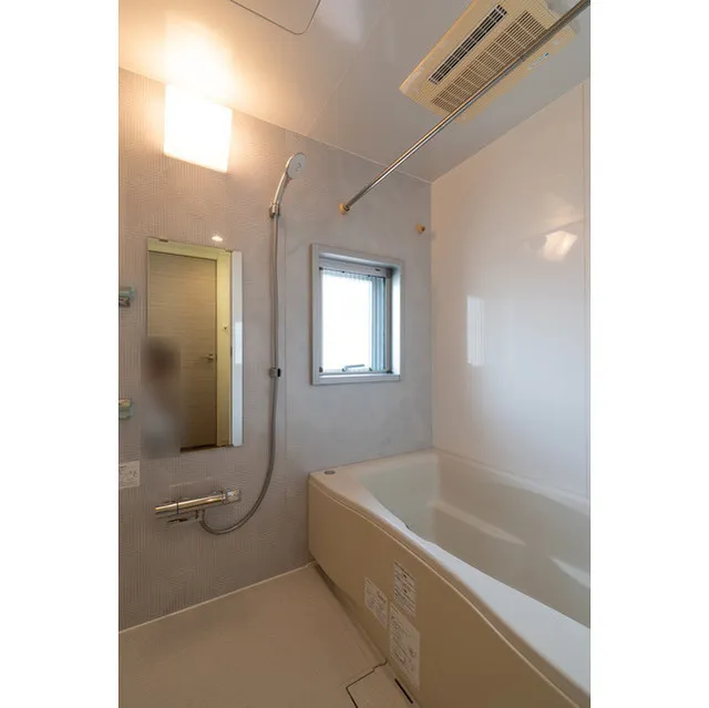 Orchid Residence Shinagawa - Interior - ["Plumbing fixture", "Bathtub", "Window"]