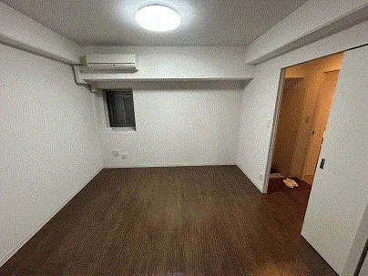 Residia Sakaisuji Honmachi - Interior - ["Flooring", "Floor", "Ceiling"]
