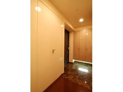 Lieto Court Arc Tower - Interior - ["Door", "Fixture", "Hall"]