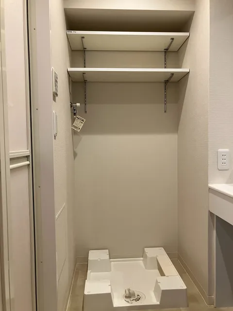 Cosmo Lead Higashi Nippori - Interior - ["Wood", "Flooring", "Floor"]