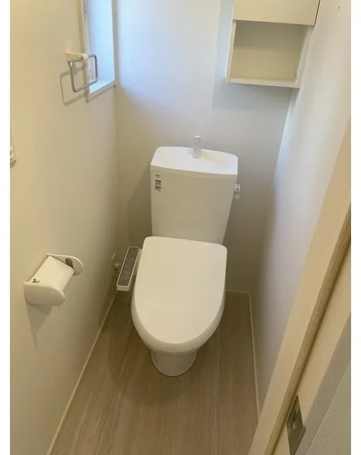 Casetta Sud - Interior - ["Toilet seat", "Toilet", "Plumbing fixture"]