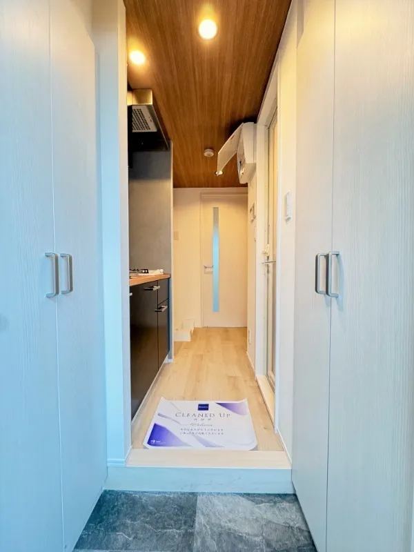 Residia Monzen Nakamachi - Interior - ["Flooring", "Floor", "Wall"]