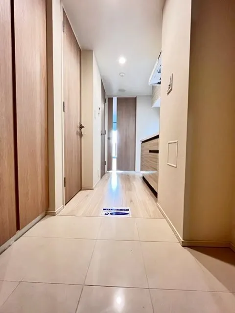 Cross Residence Iidabashi - Interior - ["Flooring", "Floor", "Wood"]