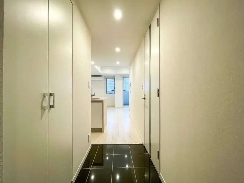 Castalia Azabujuban Ⅱ  - Interior - ["Flooring", "Floor", "Wall"]