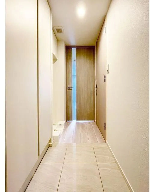 Belle Face Sangenjaya - Interior - ["Fixture", "Door", "Wood"]