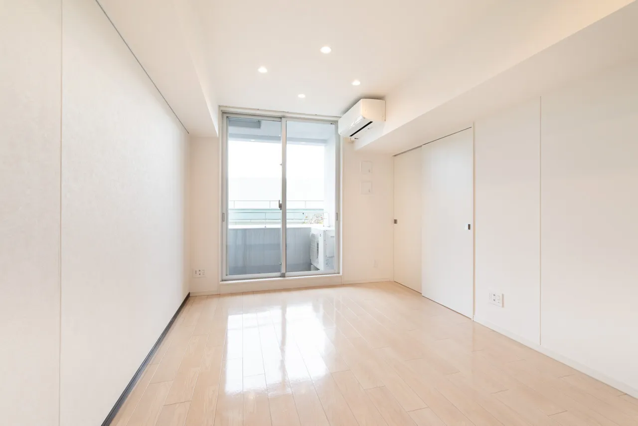 Apartments Motoazabu Uchidasaka - Interior - ["Flooring", "Floor", "Ceiling"]