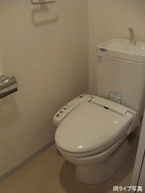 Comforia Mita North - Interior - ["Product", "Toilet seat", "Property"]