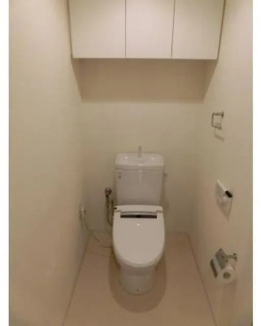 The Tokyo Towers Midtower - Interior - ["Toilet seat", "Plumbing fixture", "Toilet"]