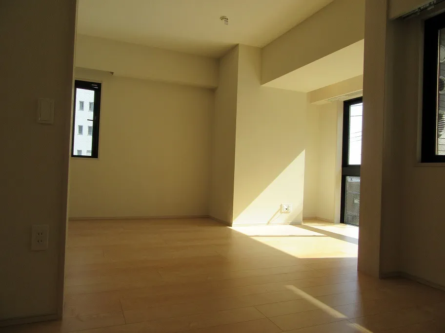 Gran Casa Honkomagome - Interior - ["Building", "Window", "Fixture"]