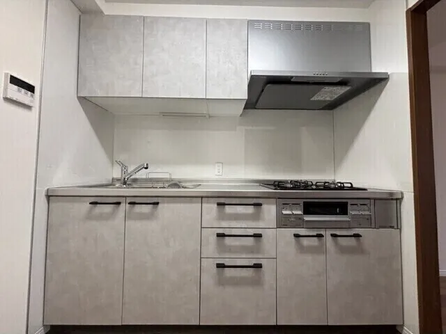 Crescent Oshima - Interior - ["Kitchen Appliance", "Major appliance", "Kitchen"]