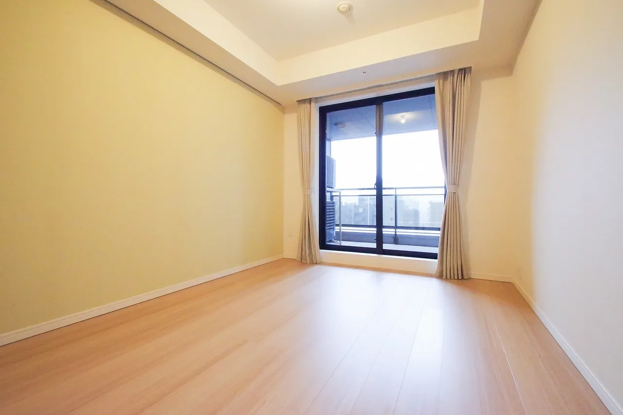 Central Park Tower La Tour Shinjuku - Interior - ["Window", "Building", "Fixture"]
