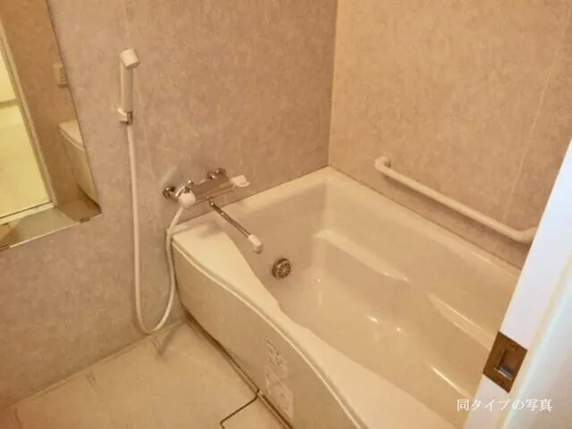 Comforia Ginza East - Interior - ["Plumbing fixture", "Bathtub", "Bathroom"]