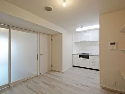 Roppongi View Tower - Interior - ["Property", "Cabinetry", "Building"]