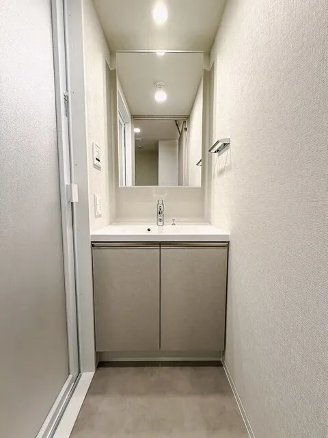 Brookside Residence Kiba - Interior - ["Flooring", "Floor", "Ceiling"]