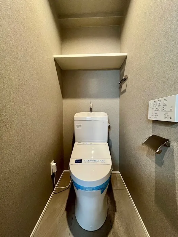 Residia Hiroo Ⅱ - Interior - ["Building", "Toilet seat", "Toilet"]
