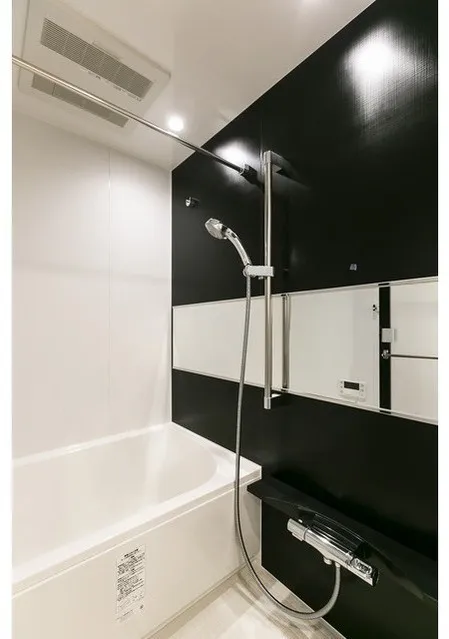 CONTRAL NAKAMEGURO - Interior - ["Plumbing fixture", "Bathtub", "Shower head"]