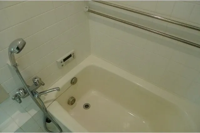 Silverado Hiroo - Interior - ["Plumbing fixture", "Bathtub", "Tap"]