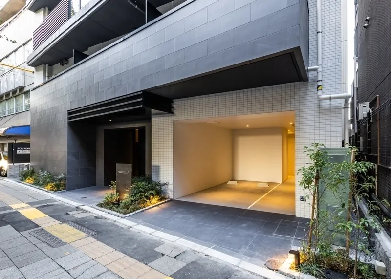 Struth Itabashi Honcho - Exterior - []