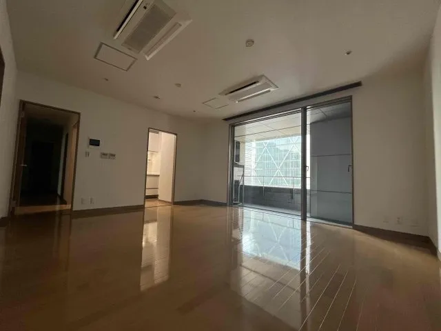 Terrace Nissin - Interior - ["Fixture", "Wood", "Hall"]