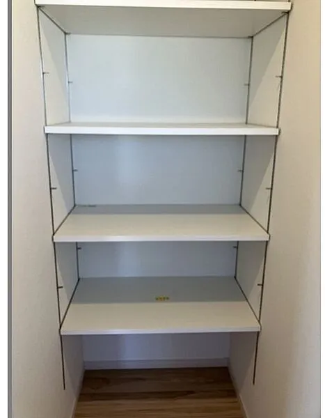 WHARF Bunkyo Myogadani - Interior - ["Shelf", "Rectangle", "Cabinetry"]