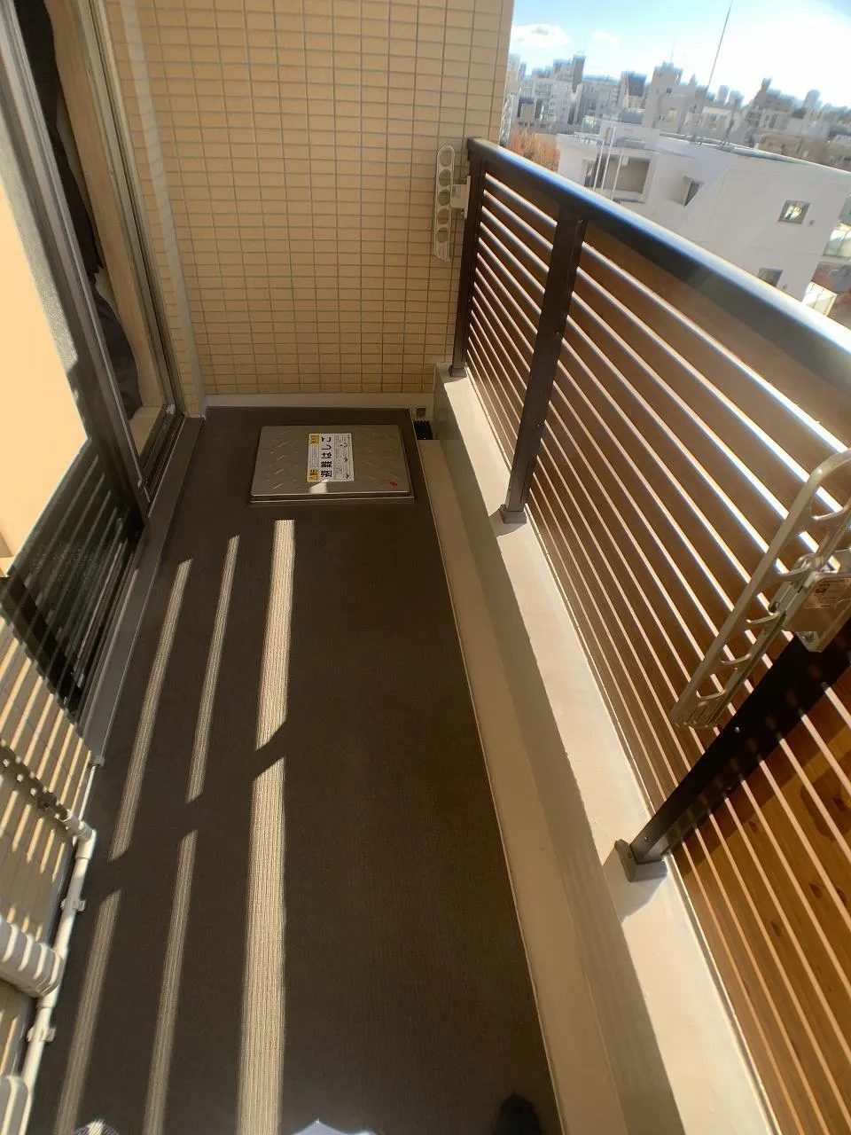 LiveFlat Kinshicho - Interior - ["Building", "Wood", "Sky"]