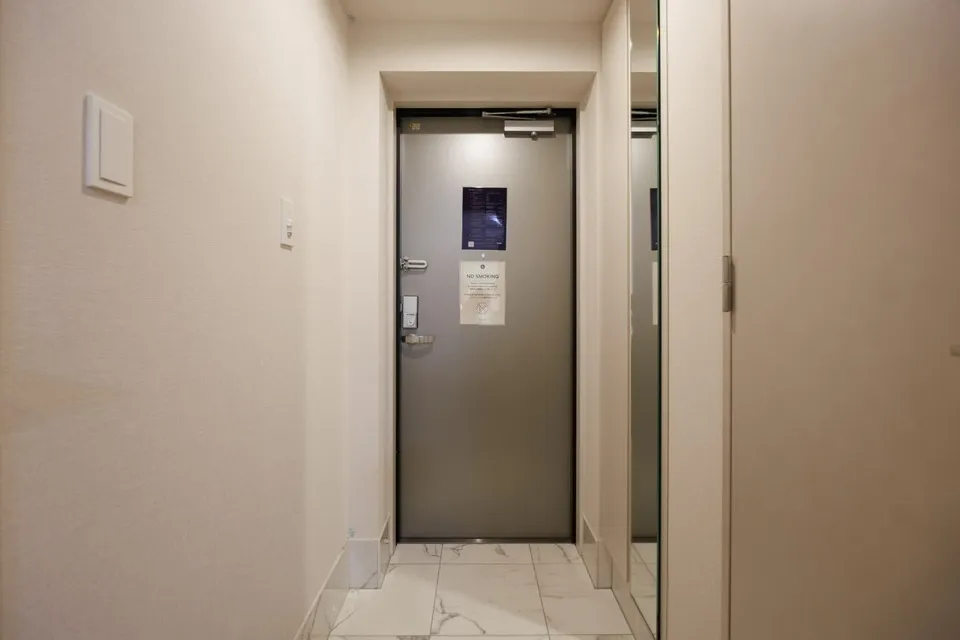 Hmlet Kitashinjuku - Interior - ["Wall", "Flooring", "Door"]