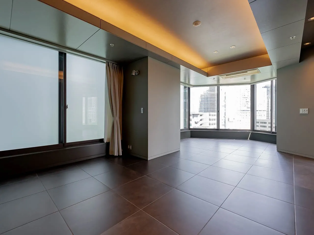 Central Park Tower La Tour Shinjuku - Interior - ["Fixture", "Door", "Building"]
