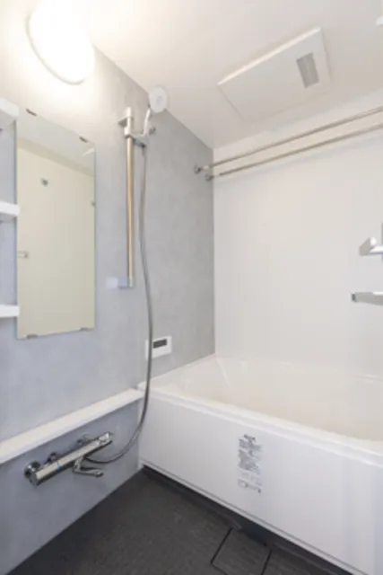 In Style Residence Honkomagome - Interior - ["Bathtub", "Plumbing fixture", "Building"]