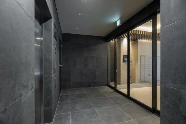 BRICK RESIDENCE Minamiaoyama - Other - ["Fixture", "Flooring", "Floor"]