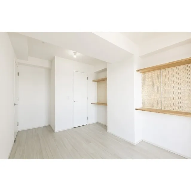 Comforia Nishiogikubo - Interior - ["Window", "Fixture", "Wood"]