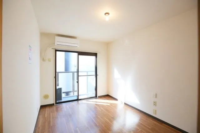 Pleure Shin-Itabashi - Interior - ["Apartment", "Wood flooring", "Hardwood"]