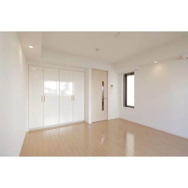 Orchid Residence Kagurazaka - Interior - ["Window", "Fixture", "Hall"]