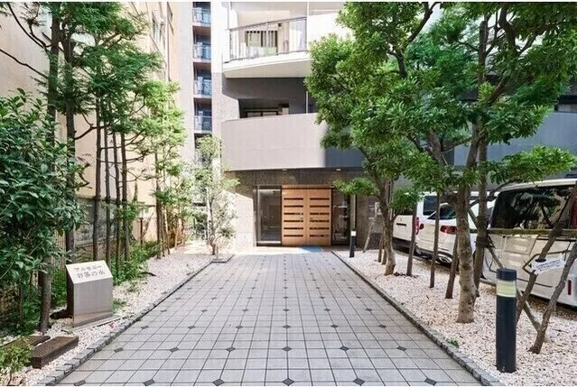 Milia Residence Ochanomizu - Exterior - ["Flooring", "Urban design", "Floor"]