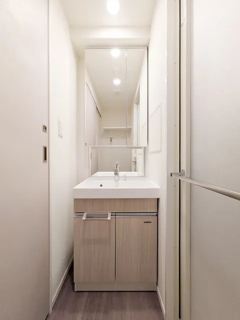 RJR Precia Kamata - Interior - ["Flooring", "Floor", "Interior design"]