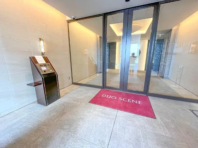Duo Seine Toyota, Room 302