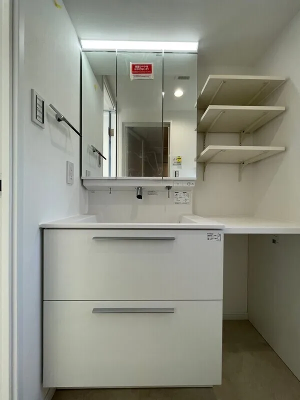 Milia Residence Nihonbashi Ningyocho II - Interior - ["Flooring", "Plumbing fixture", "Bathroom Sink"]